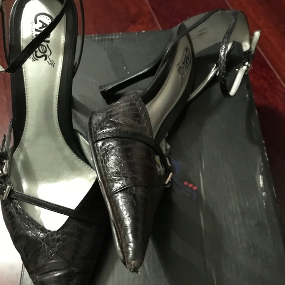 Carlos Santana sandal  pointy toe-black snake skin - Picture 4 of 6